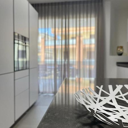 Modern And Spacious Appartement With Beach View. Gallipolli Exteriör bild