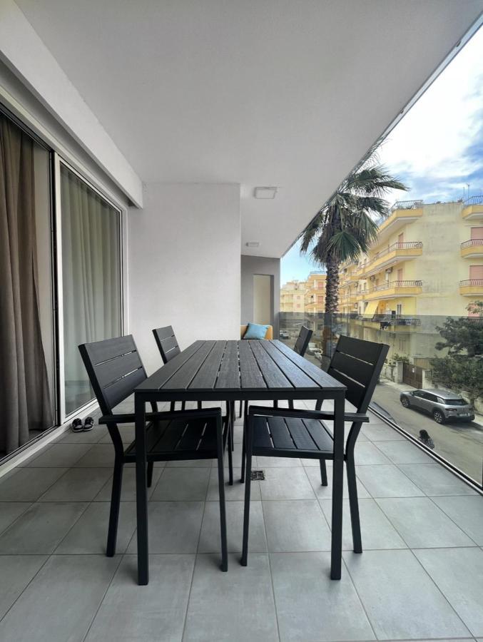 Modern And Spacious Appartement With Beach View. Gallipolli Exteriör bild