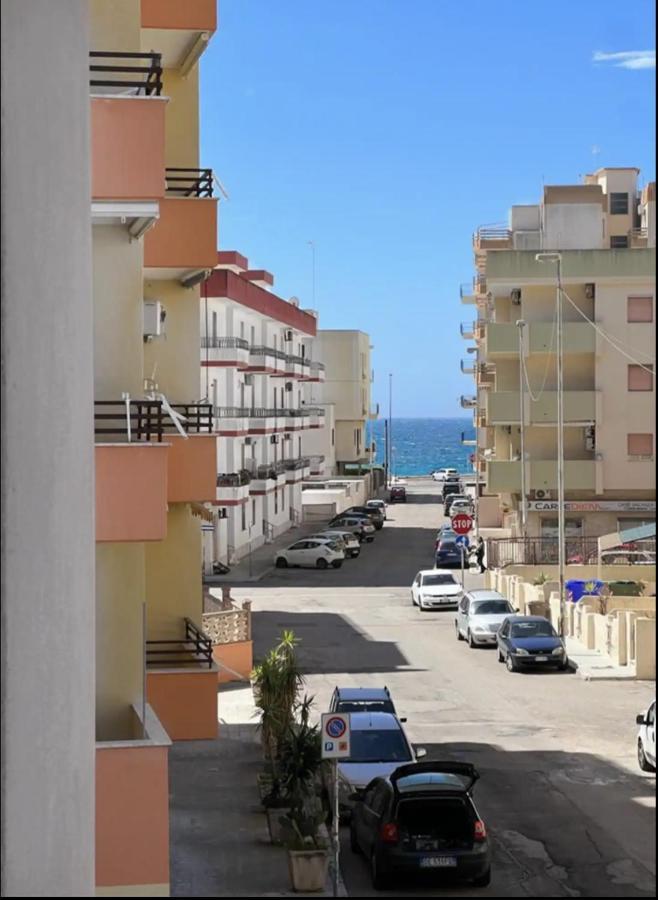 Modern And Spacious Appartement With Beach View. Gallipolli Exteriör bild
